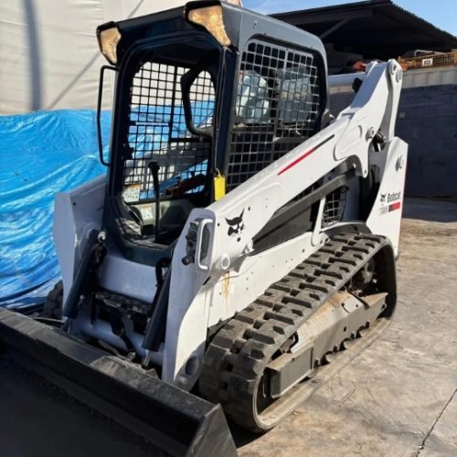 2017 bobcat t590 skid steer loader open cab (4)
